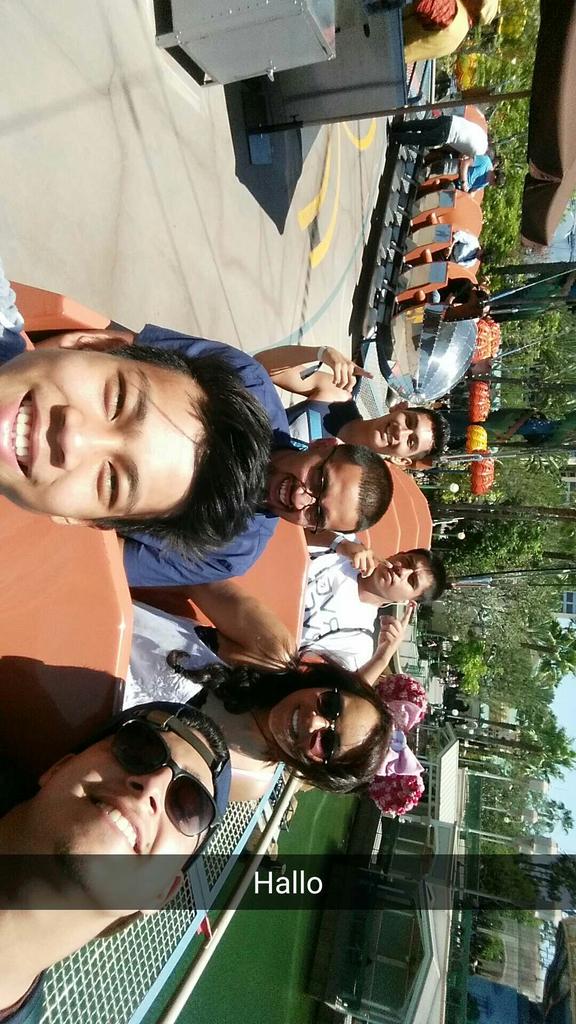 ajbasco_St's tweet photo. A day to remember with the family #Gradnight2k15 #gradnite2015 π π’π‘π°πβ€ππ http://t.co/TO5qNnBELv