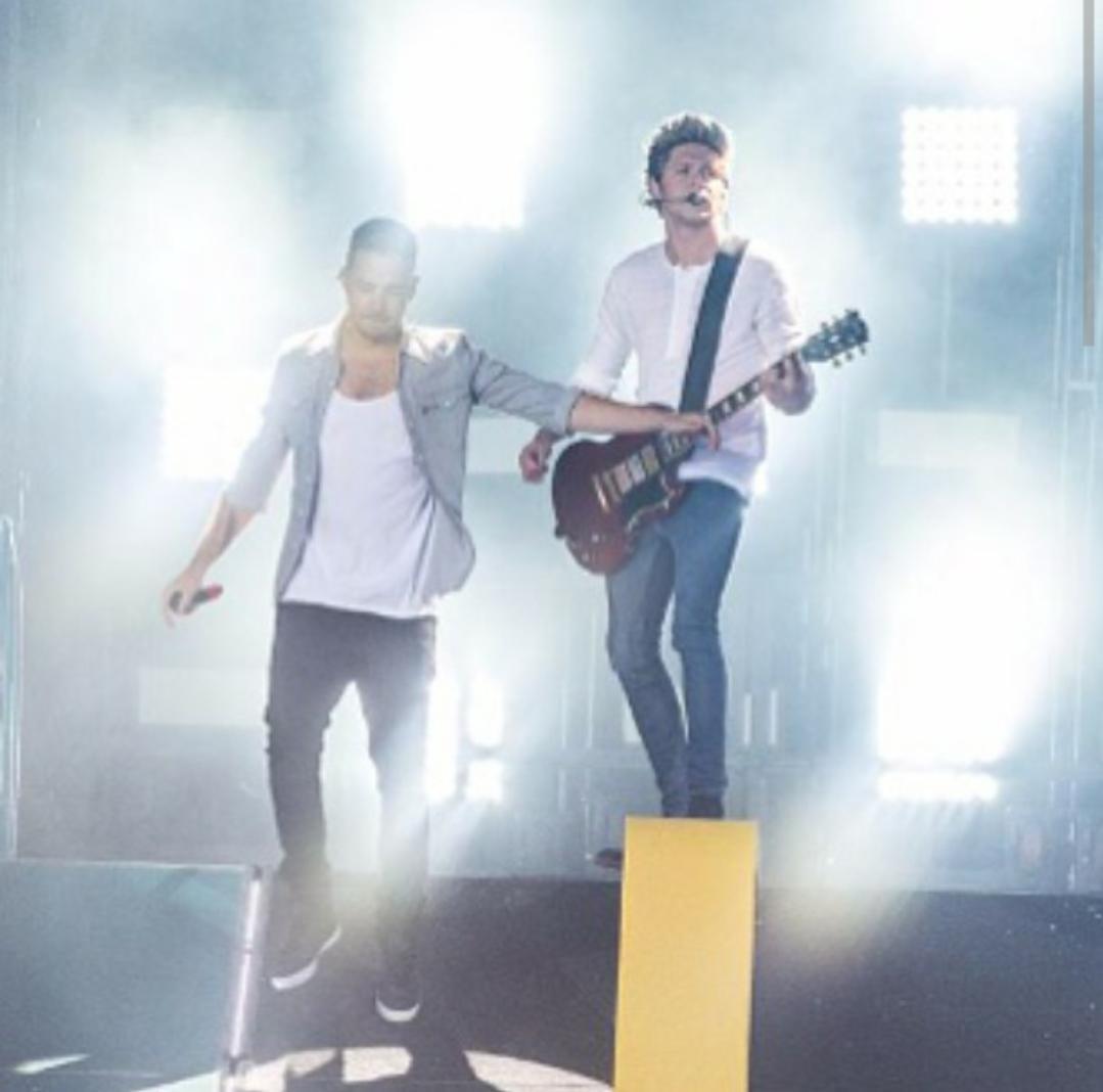 1dupdateo's tweet photo. The boys on stage in Norway 19/6
#1dpics #1dupdatesonline #1DForMMVA #OTRANorway http://t.co/VrKIMxA9V6