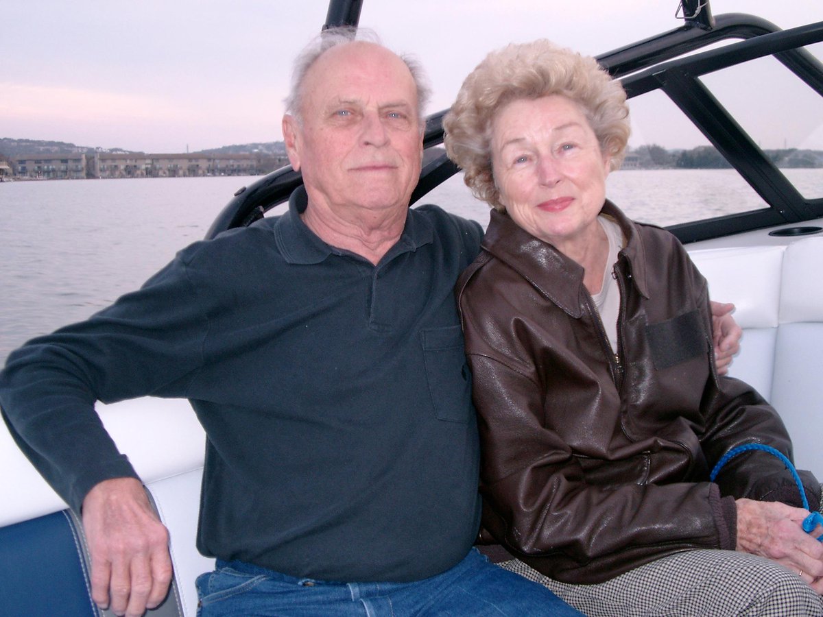 AnitaPerryTX's tweet photo. Remembering my father, Dr. Joe Thigpen, today on Father's Day and every day. http://t.co/g9DscXhHez