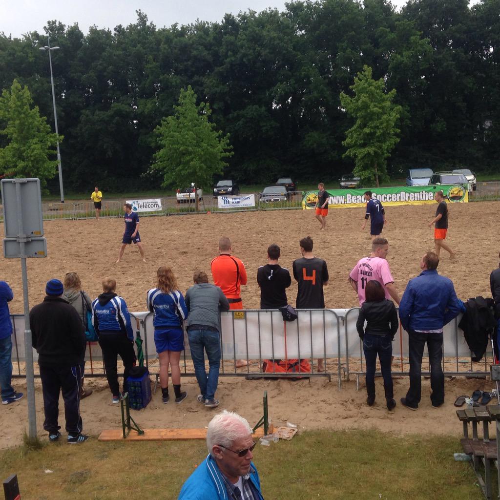BSDrenthe's tweet photo. Jong Boys plaatsen zich voor de finale! Nu de finale van de dames tussen VIOD en de Zandhappers! http://t.co/jK9Y8zbn5K