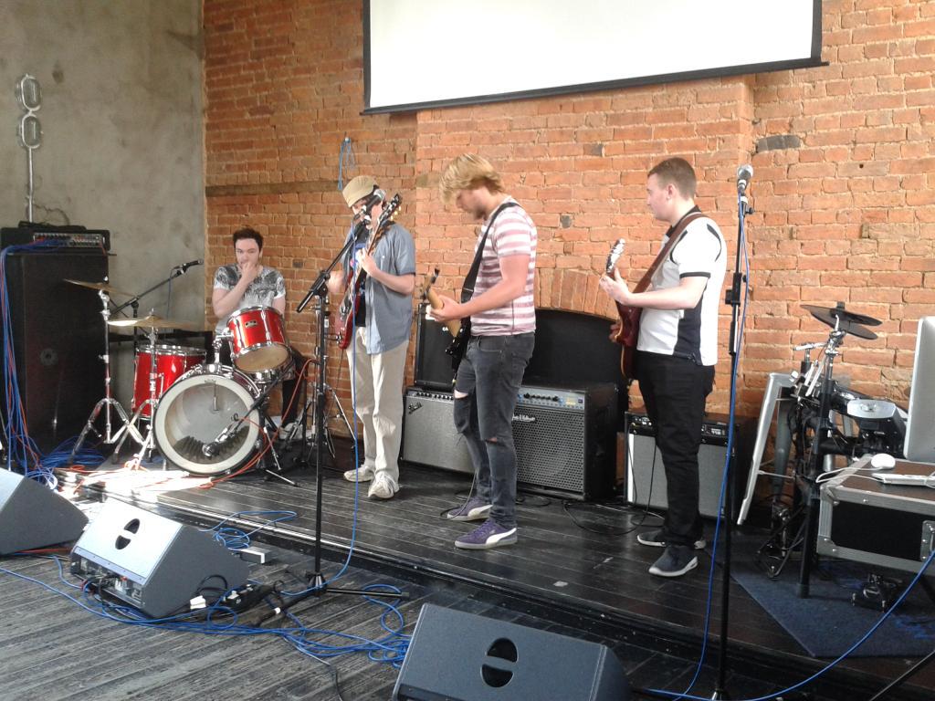 NptonMusicFest's tweet photo. Pop along to @DeptMeat where @UniNorthants are running their stage with Popular Music students are performing! #NMF15 http://t.co/87rfXPnj2C