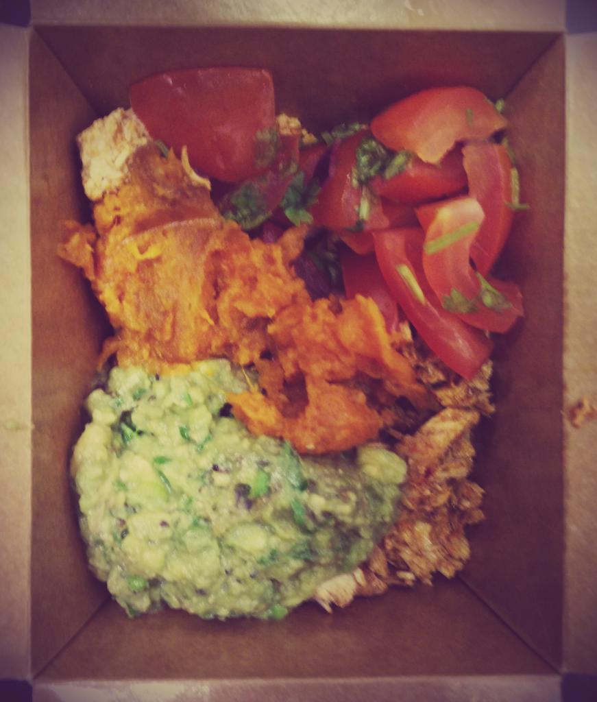 gravitycentres's tweet photo. #Healthy fuel on the #3dsgravity fire! Thanks Phil and team #paleobox @LittleassDub @3DSDublin http://t.co/j1HyW6d1JQ