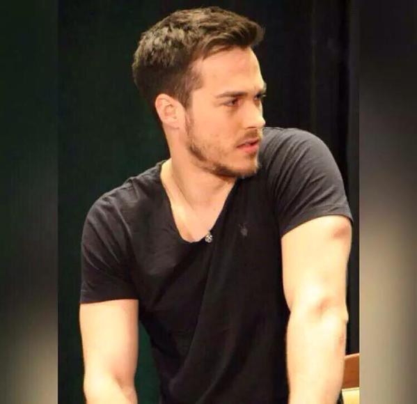 ChrisWoodDaily's tweet photo. Chris is truly handsome and beautiful! 😍 http://t.co/tHW7Ed8vl3