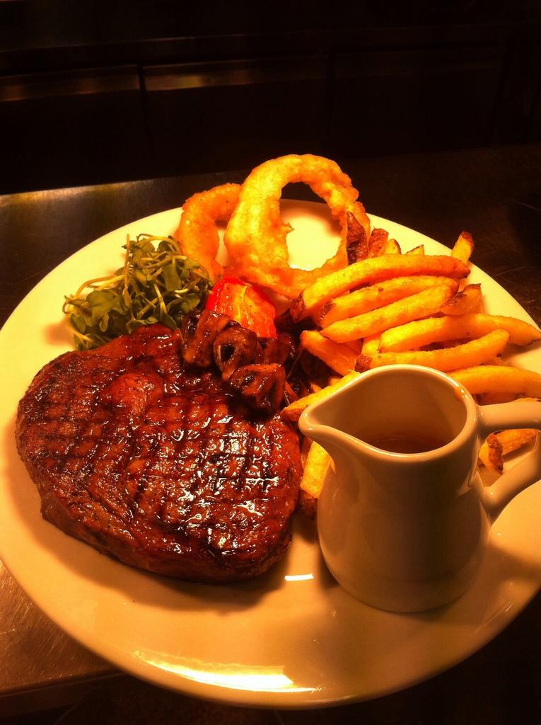 TapsManchester's tweet image. Happy fathers day!! Get down to see us and treat your dad to a yummy juicy steak! #steak #FathersDay