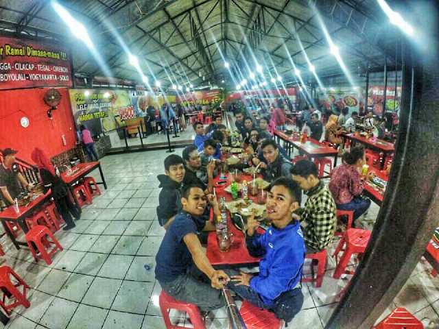 R15Cirebon's tweet image. Kopdar dilanjut bukber :D, yg gak ikut nyesel :D #WeRDifferent