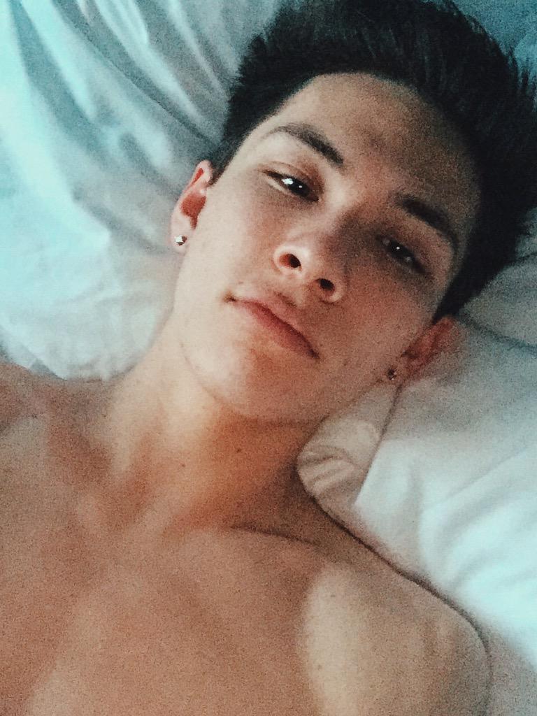 carterreynolds's tweet photo. http://t.co/fdPGwFBboE