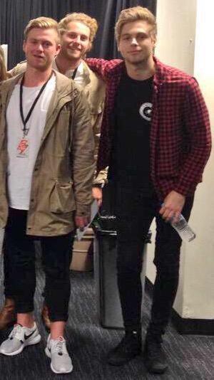 5SOSTumblrx's tweet photo. Hemmings brothers are here to ruin your life, you're welcome http://t.co/r9ENS6Y2bn