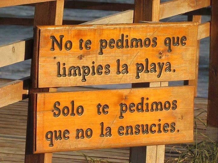 SanlucarALdia's tweet photo. Si vas a la playita deja todo como te gustaría encontrártelo mañana, no seas guarrete. 
Disfruta de la playa 🏊🏻🏄🏻 ☀️ 
http://t.co/gOTIqmEScy