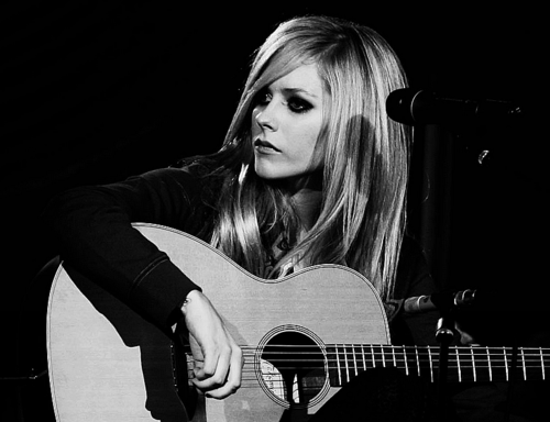 avril_germany's tweet photo. Where words fail, music speaks... http://t.co/g6kjtqw7bo