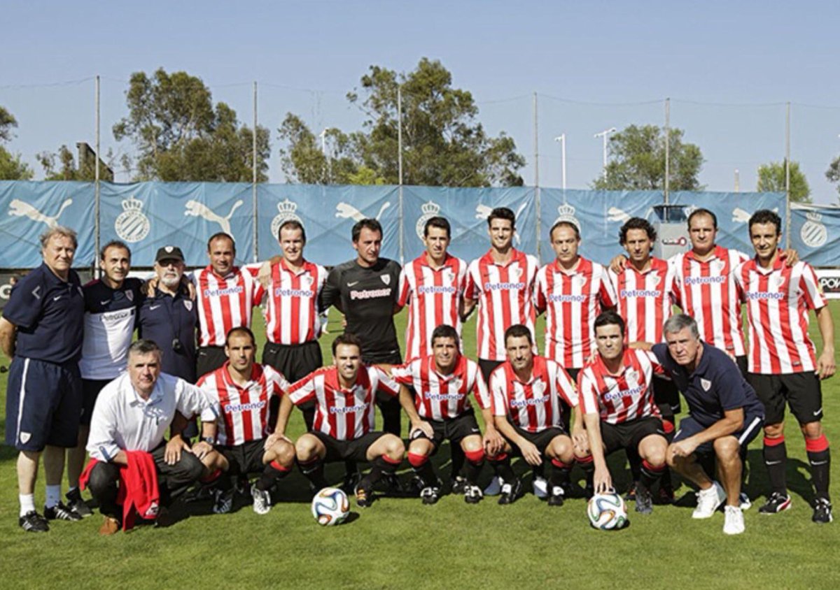 tweetzurigorri's tweet photo. Nuestros veteranos tb ganan. Ayer 2-4 al Espanyol y Campeones de España. #Tipines http://t.co/dc8vtMHb00