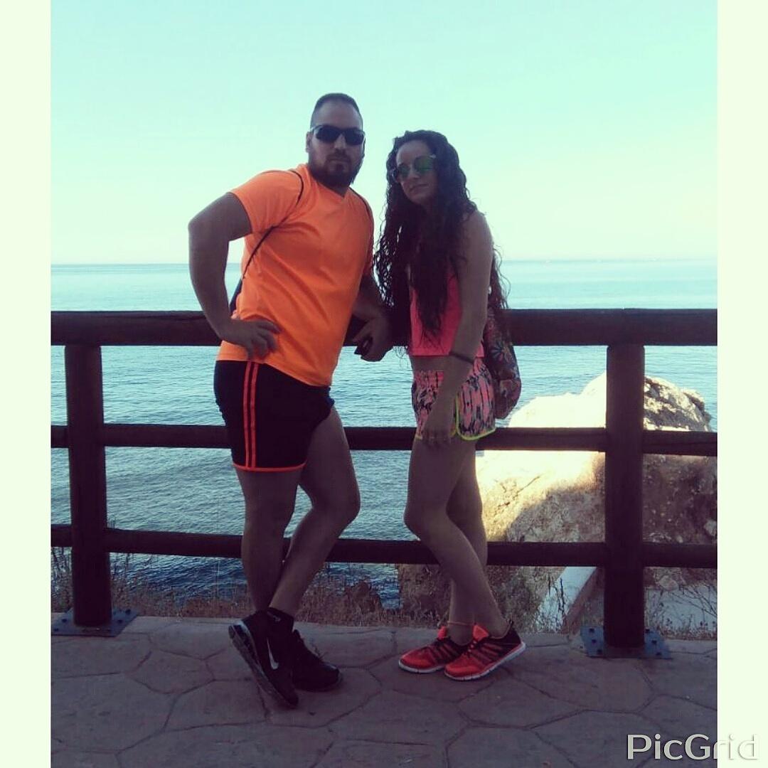 AnabelCM15's tweet photo. ♬Tu yo el mar y el sol,tu boca i la mia ase calor♬👌☀🌴🏄🐬💏 @rubillo_mc http://t.co/5KAV6ieNdB