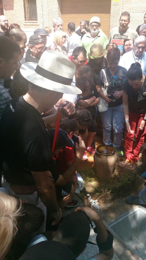 CulturaQdP's tweet photo. És un gran dia per a #QuartdePoblet #proQuartMiliarium http://t.co/9nExzU1Smk