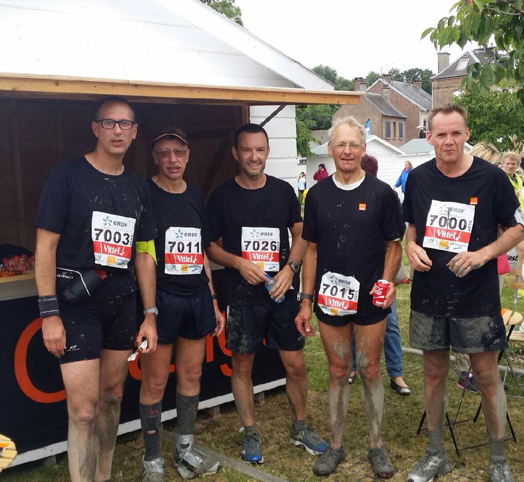 JessRiva's tweet photo. Une partie de nos coureurs #Orange sont arrivés ...! #Transbaie2015 http://t.co/9RcIBjFhgf