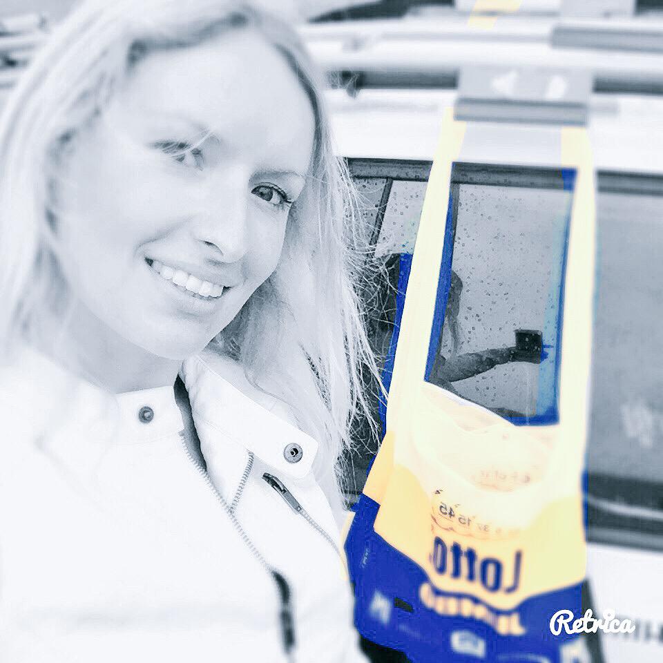Hannal89's tweet photo. @Ravi #SterZLM #sterzlmselfie #sterzlmtoer #eindhoven #boxtel #last #stage #teamlotto_jumbo @LottoJumbo_road http://t.co/ngx1LpLv1u