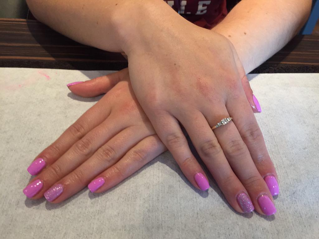 SbaAfon's tweet photo. @JessicaNails GELeration using 'Yummy Gummy' a colour from the new 'Sugar Babies' collection! http://t.co/o5P3NrXAY8