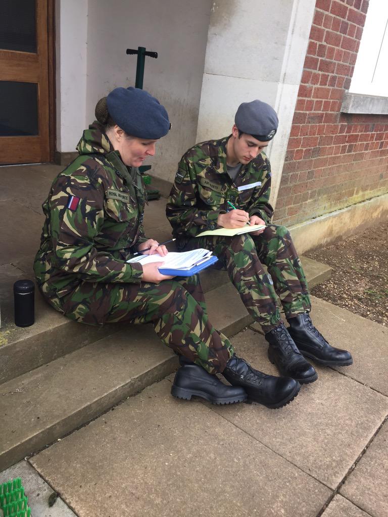 TrentWgSO's tweet photo. 1st assessed leadership task briefings are underway on @trentwingatc NCO Course... #cdttraining #leadership @OCtrent1 http://t.co/qNkDvCsTC7