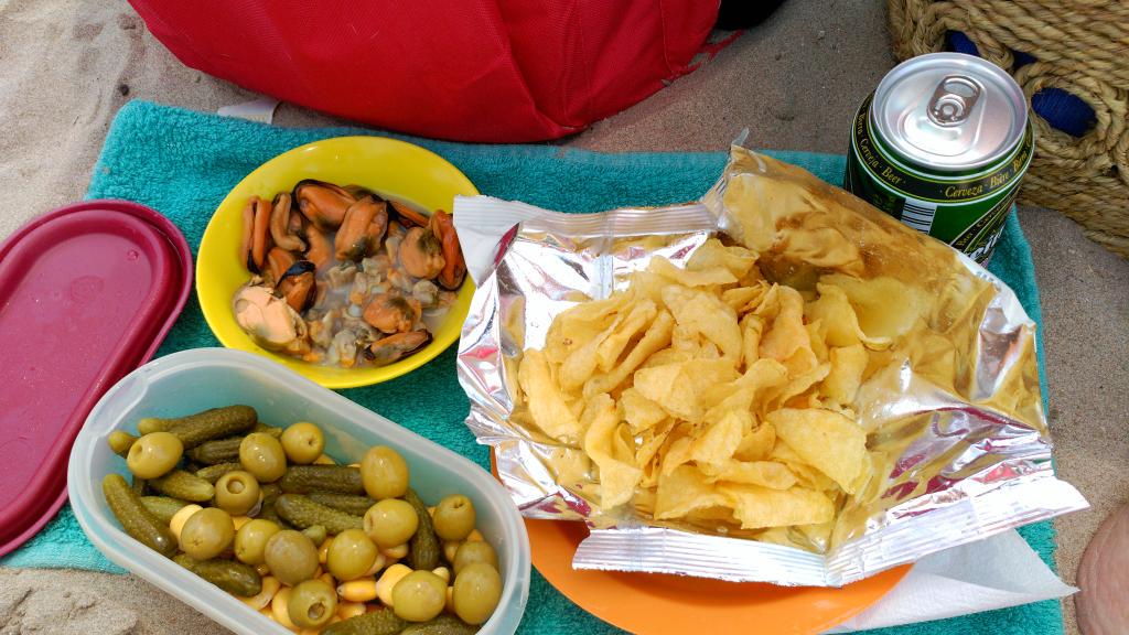 La_Colmis's tweet photo. Modos de sufrir la playa
#modo1 http://t.co/uHwXKiOGwi