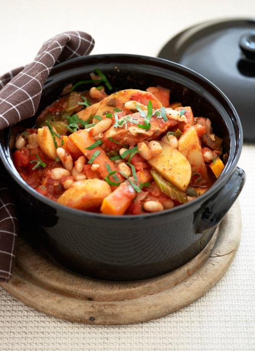 We_Like_Wine's tweet photo. Treat #Dad to this chicken hot pot #recipe &amp; a cold glass of #Prosecco this evening! http://t.co/FBvPn8rvMt http://t.co/1LEaw3Sc6f
