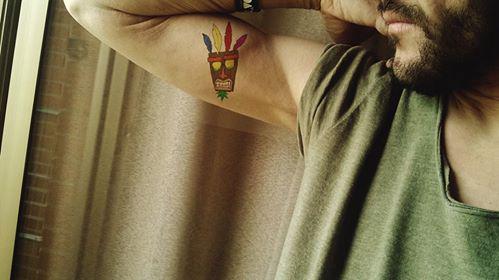 ErmesHomeT's tweet photo. Do you like my #tattoo? #RealorPhotoshop #Buddega #CrashBandicoot #AkuAku #Cool http://t.co/vxwGDBcxlG