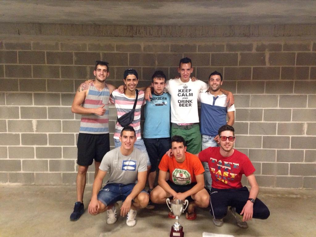 El_garrafonFC's tweet photo. No ha podido ser! SubCampeones de copa #Grandeequipo #VamosGarrafon http://t.co/eRfUGdSTzv