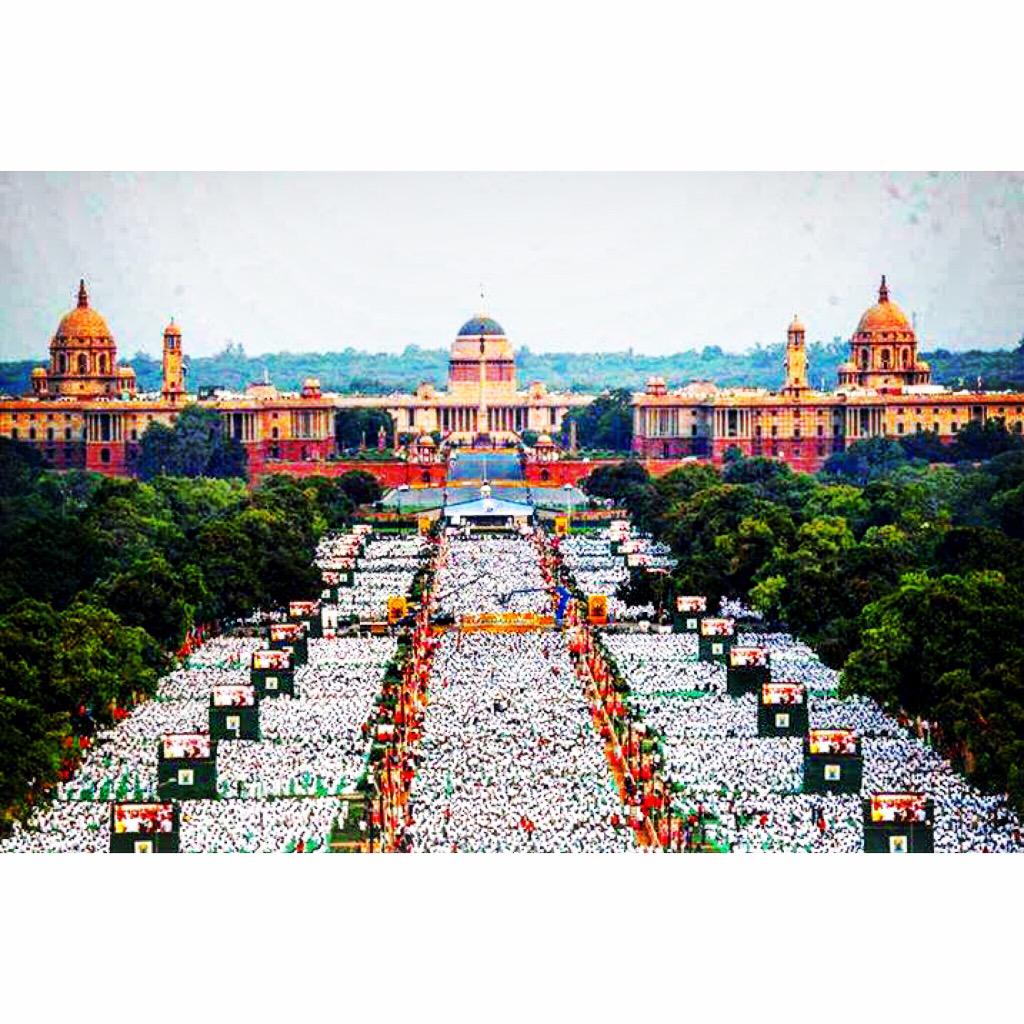 jhcentourage's tweet photo. #Entourage2015 #jhcentourage #Jaihindcollege #infinityandbeyond #Entourage #worldyogaday #india http://t.co/jx8yQ5rqKk