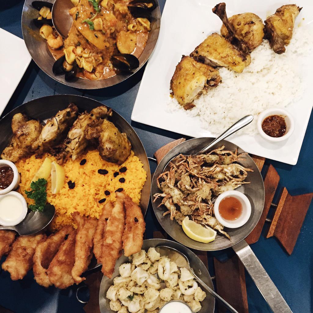 zedrikeurope's tweet photo. Treating my family to @fishcoph and letting them try Fish &amp; Co.'s newest promo dishes! #UltimateFishmates #FishCoPH 🐟 http://t.co/ZgOWKxVj7a