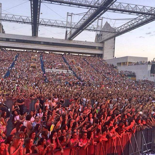 DanieloviedoM's tweet photo. QUERÍA DARLE LAS GRACIAS AMI TIERRA (SEVILLA) POR EL GRAN CONCIERTO DE ANOCHE GRACIAS Y MIL GRACIAS 😢😜 http://t.co/kMG1LULeDm