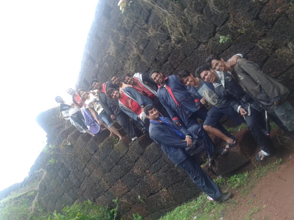 sai_dhekne's tweet photo. #Rotaract #RotarctMapusa #Rotaract3170 #Roadies2015 #adventure #funUnlimited #FourthDestination #CaboDeRama http://t.co/2LVK7NH4hl