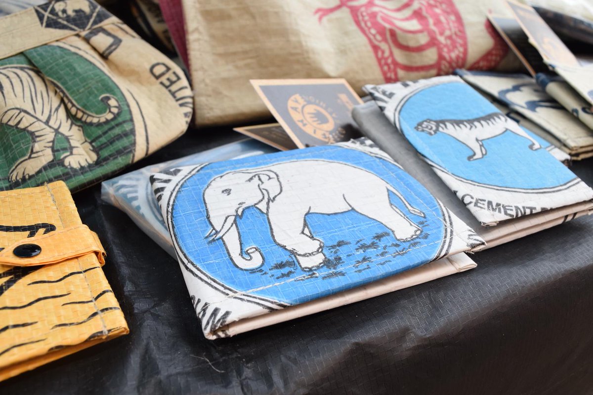 2nd day of <a href="/ALG_Mkt/">A Little Giving Mkt</a> the #socent #popup in #CamdenMarket’s #NorthYard is in full swing. Come check it out! #BuySocial