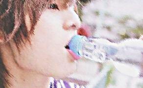 roiiy__'s tweet photo. 〝〟

　　キミの

　　　　　手を

　どんな

　　　　　強さで

　　掴んで

　Retweet

　　→→
　　　　←←

　　　　follow

　どんな

　　　顔で

　　見つめれば

　いいの

　　　　+＋

## http://t.co/Mnij1y9k76