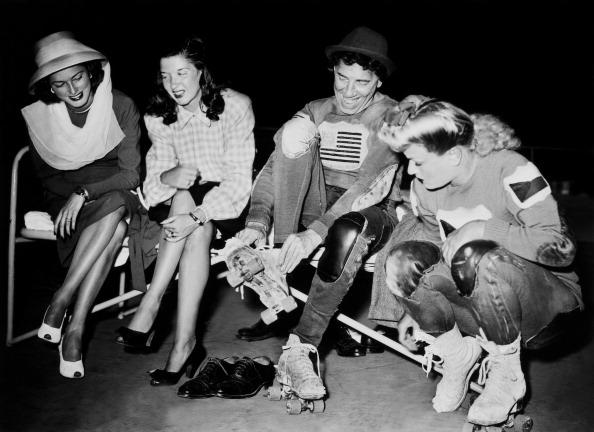 BrothersMWeb's tweet photo. Chico Marx Preparing For Roller Catch Behind Eleanor Parker And Peggy Ryan In Vel D'Hiv. http://t.co/coZUbBSLpT