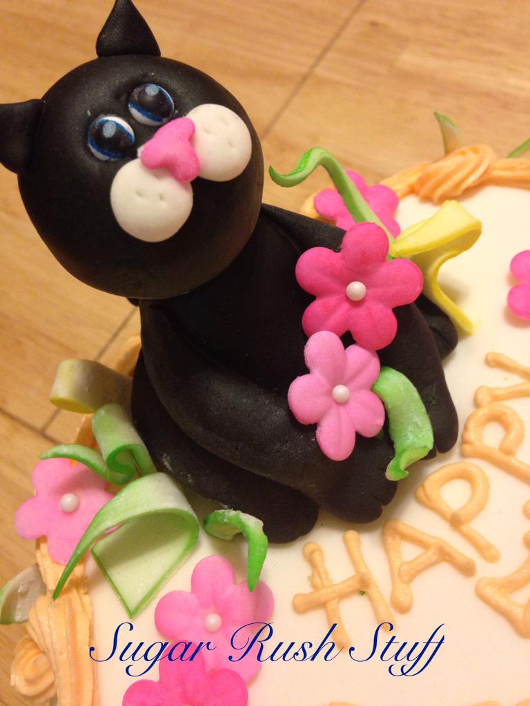 SugarRushStuff's tweet photo. #kitty #kittycake #cake #fondant #fondantflowers #birthday #birthdaycake by #SugarRushStuff http://t.co/VHo8QKSKno