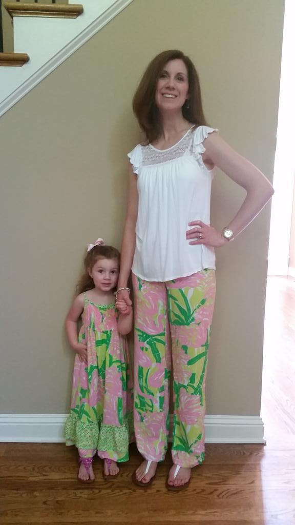 apognant's tweet photo. Thanks @iheartthehulk for our matching outfits. #lilyfortarget http://t.co/NVf42DQLpc