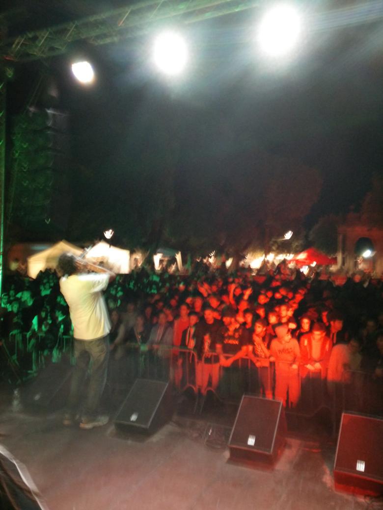 VillaAdaCrew's tweet photo. #grazie #perugia  bella serata #perujah @RainaVilla @LadyFlaviaVap @BASHFIRE @collederfomento #reggae  #rap #hiphop http://t.co/r8tg4oesnz