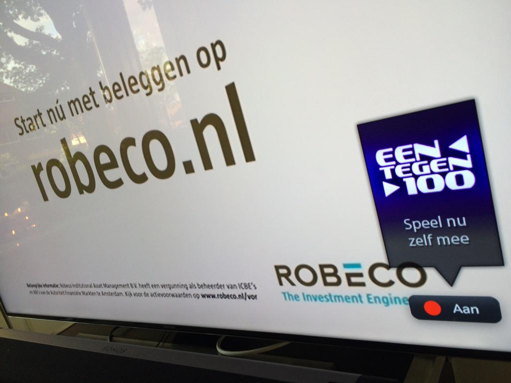 two_screen tweet picture