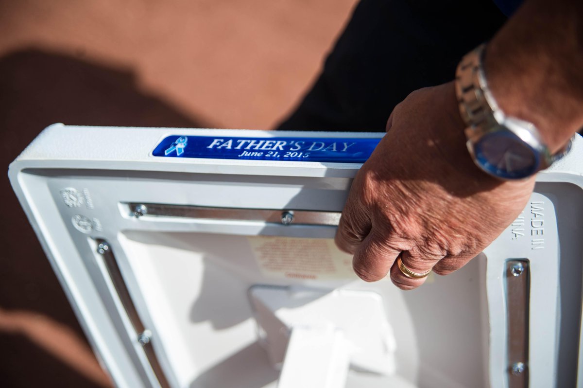 Mariners's tweet photo. Special Father's Day bases. #MarinersDad http://t.co/92cpo1fk8Y