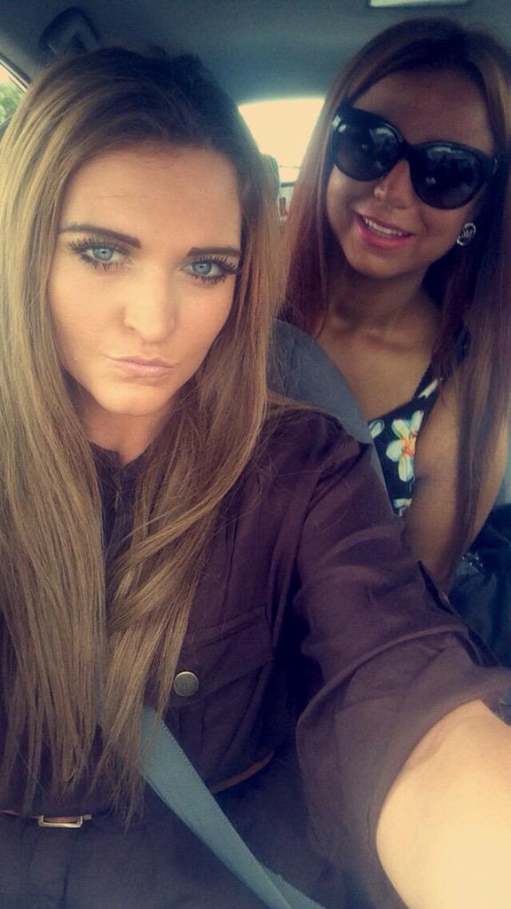 kerry124's tweet photo. Lunch and cocktails today ☀️ http://t.co/BZBKNmA4dK