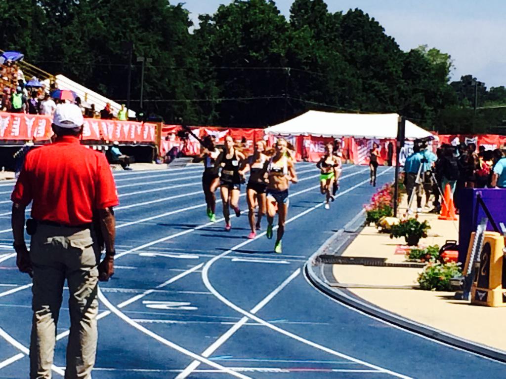 milesplit's tweet photo. Presley Weems (AL) wins section 2 in 2:12.51 of emerging elite girls 800 #NBNationals http://t.co/woYbEKtWwH