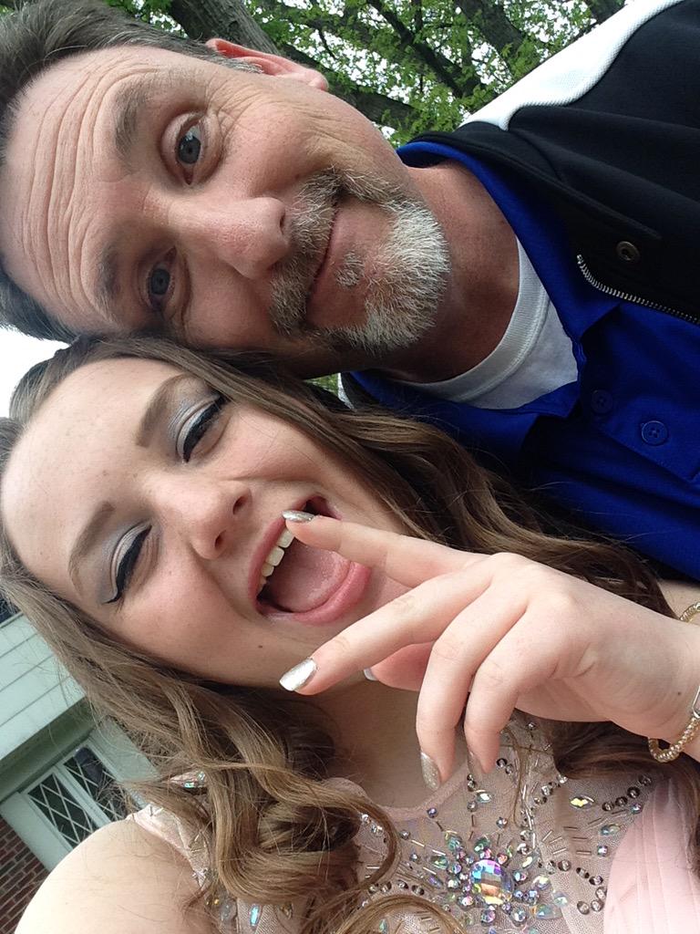 ughmel's tweet photo. happy fathers day to the one &amp; only 😎 love u pops!!!! http://t.co/c3S3Y8zbsr