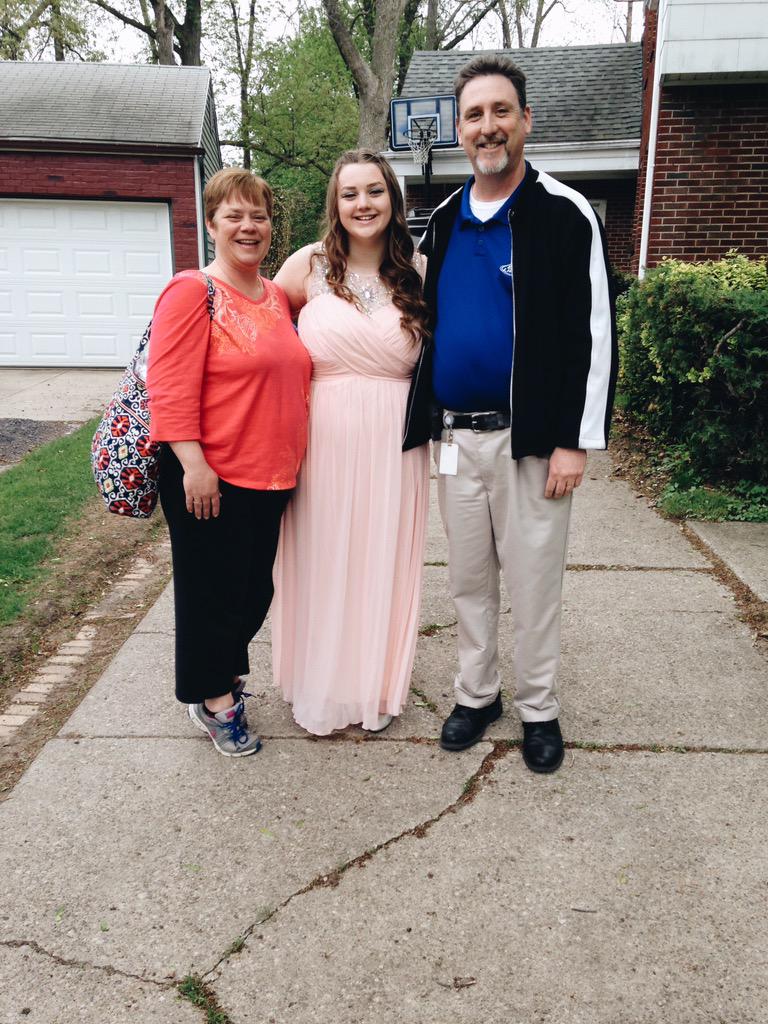 ughmel's tweet photo. happy fathers day to the one &amp; only 😎 love u pops!!!! http://t.co/c3S3Y8zbsr