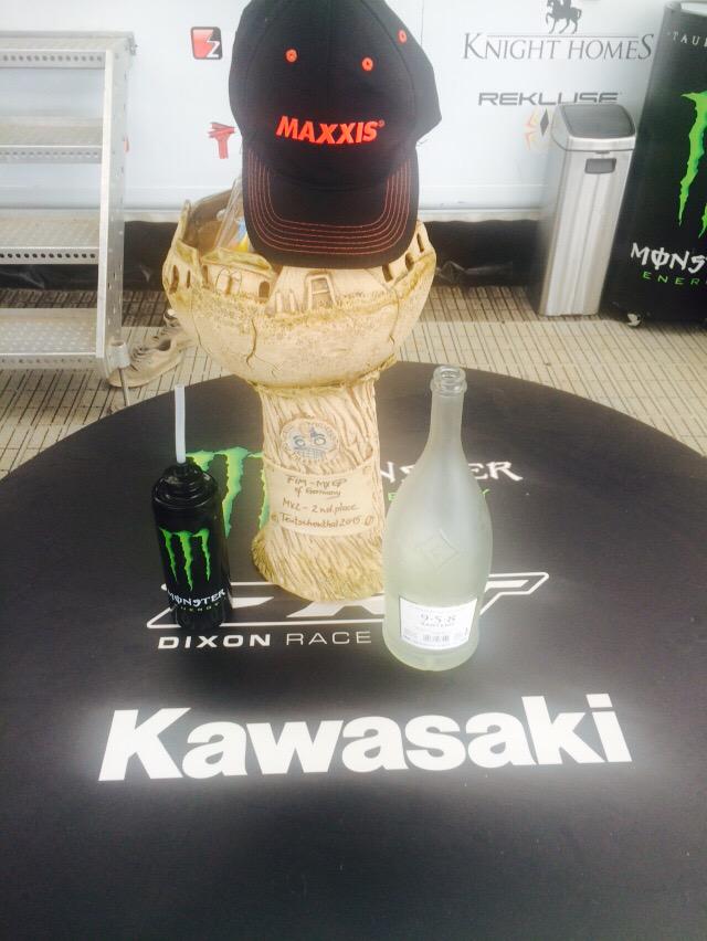 BenPopperwell's tweet photo. Not a bad day at all for @MaxAnstie @DixonRacingTeam @MonsterEnergy @Ohlinsracing and @Maxxis_Tyres http://t.co/z2bt1AlWKK