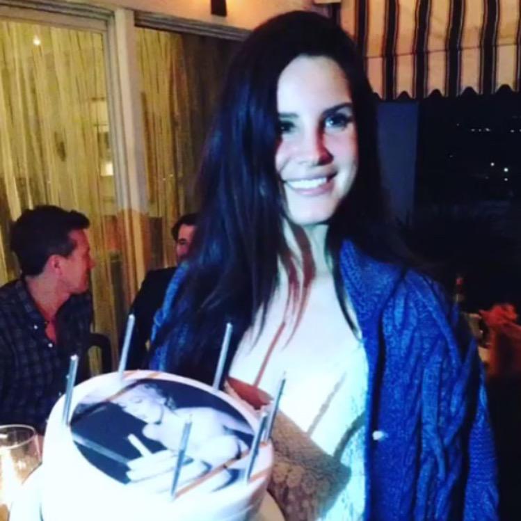 nationalxanthem's tweet photo. Happy birthday angel @LanaDelRey 💜🌹 we all love you so much and we're so proud of how far you've come. http://t.co/AqZ1zpkbpU