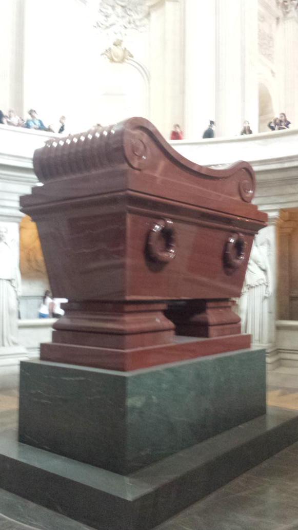 HOVbret's tweet photo. Idk when or how im going out but when I do im going in a tomb like Napoleon's #emperorstatus http://t.co/dXbyk9XKE7