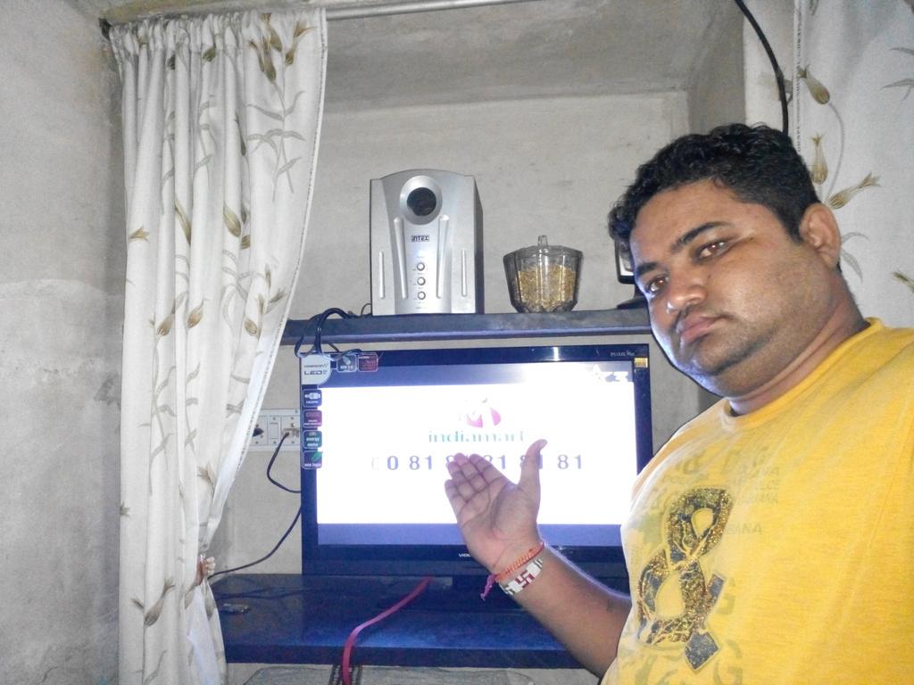 kamlesh_maru's tweet photo. @IndiaMART #Telfie #Selfie @IndiaMART Tvc #KaamYahinBantaHai #ImIndiaMART 
@loncha5215 
@Lakhan_Bokhanee http://t.co/F1z48R0Pg3