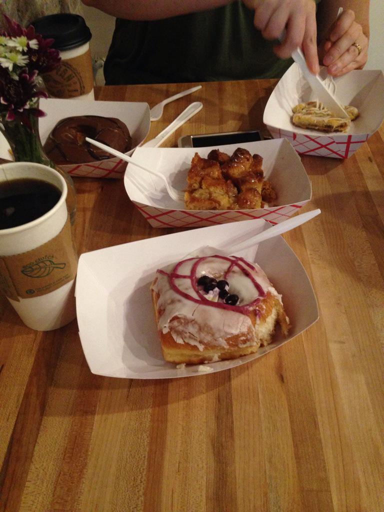 STL_Donuts's tweet photo. Father's Day treat at @VinVanDoughnut http://t.co/E3TBYYmFJJ