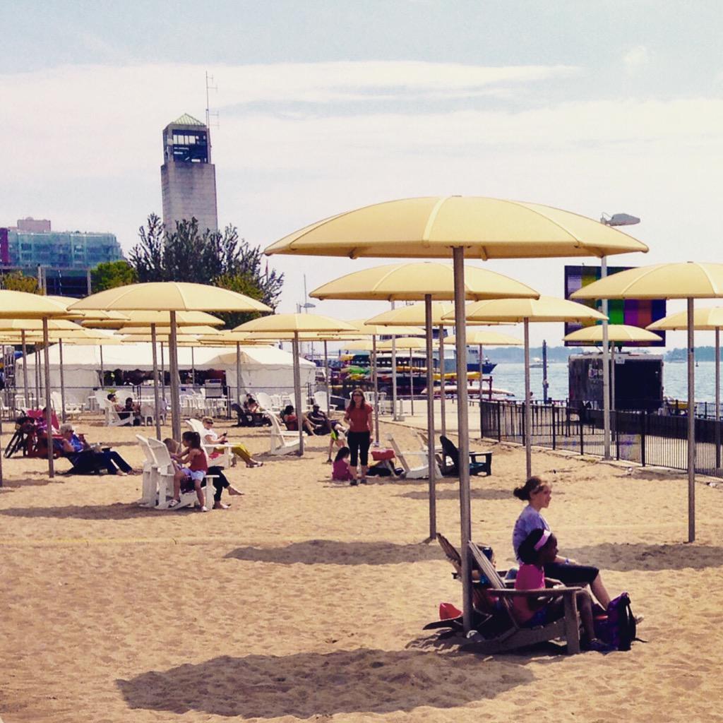 slatersnaps's tweet image. Last day for the Waterfront Artisan Market at HTO Park :: 339 Queens Quay #HTOPark #TOWaterfrontFest #art TorontoArt