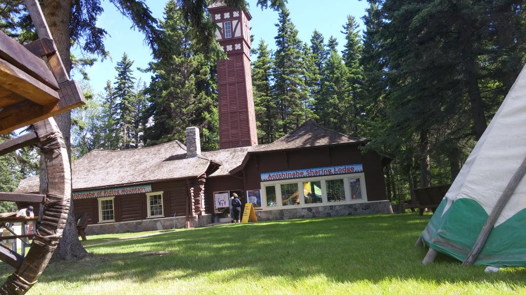Come down to the sharing lodge for #nadcanada celebrations in #rmnp