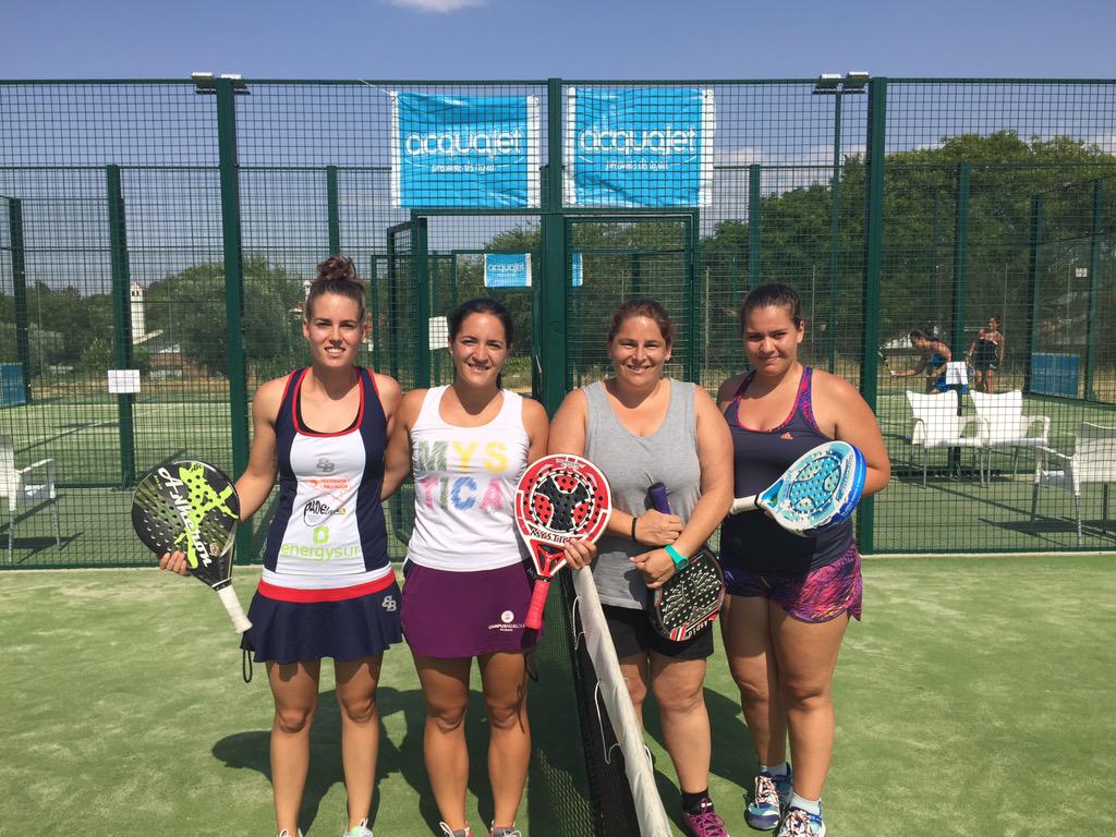 si_padel's tweet photo. Semis 1ª @AndreuskyGarcia-Pilar Navarro vs Carmela Fernandez-Maria Negrillo @Acquajet @RioGrandeAR #Itorneofemsipadel http://t.co/prkYjA651X