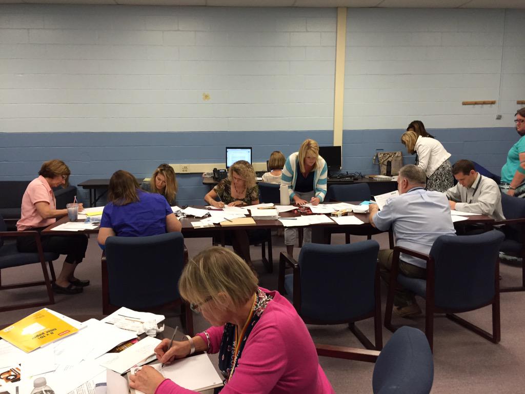 VernonTea's tweet photo. VTEA members wrote over 520 letters to our legislators. Keep your promise and fund our pension! #fundnjpension http://t.co/WPtnJXG73T