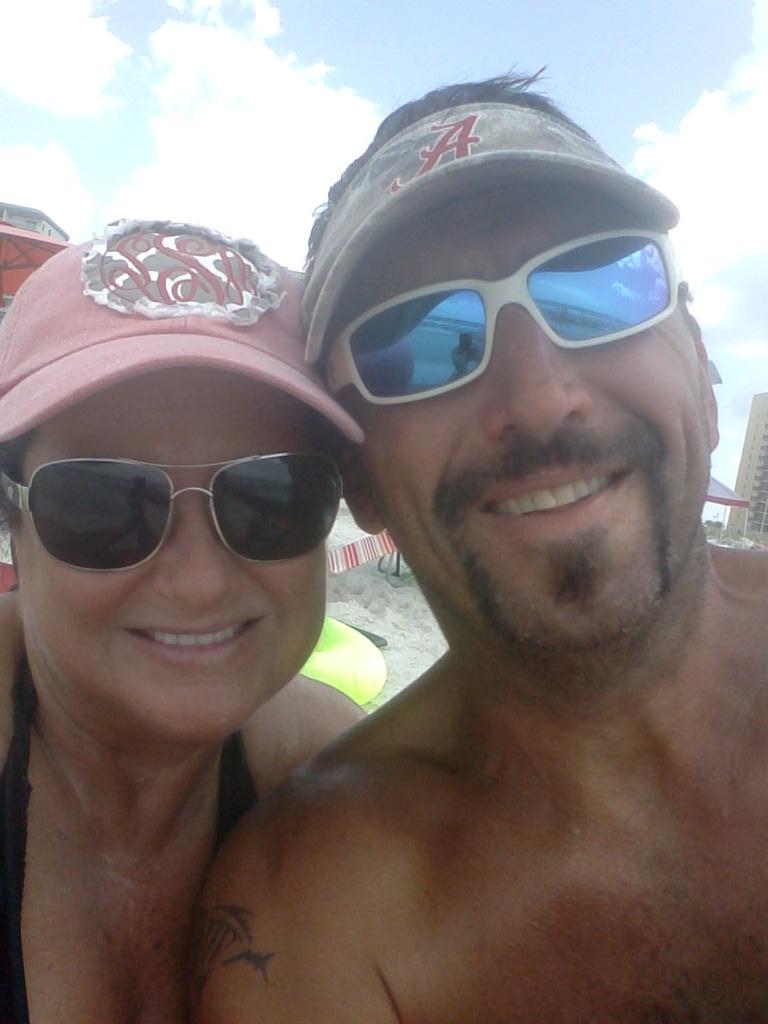SudduthWayne's tweet photo. Beachin with my baby!!! http://t.co/PwGeEU6pvh